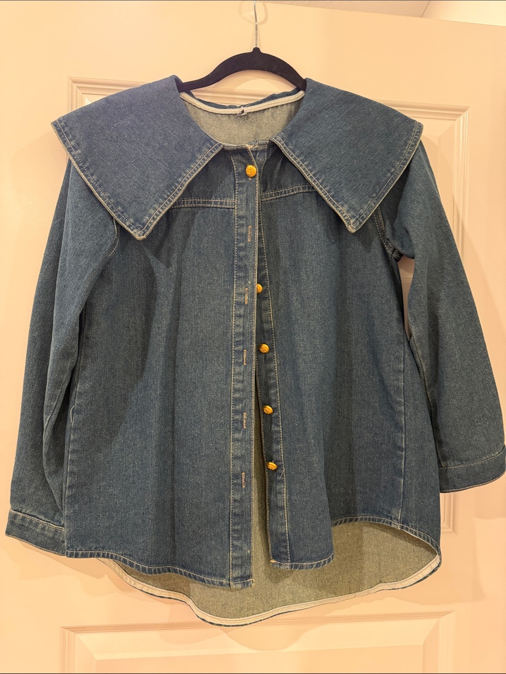 Womenβs Blue Denim Button-Down Shirt with Wide Collar. Vintage Boutique